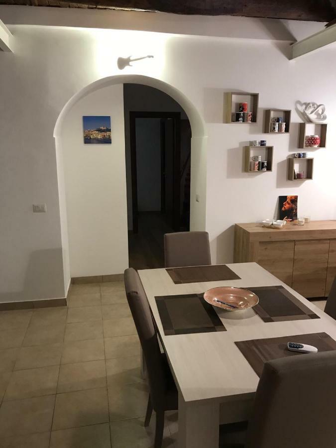 Athmosfera Nova 18 Hotel Napels Buitenkant foto