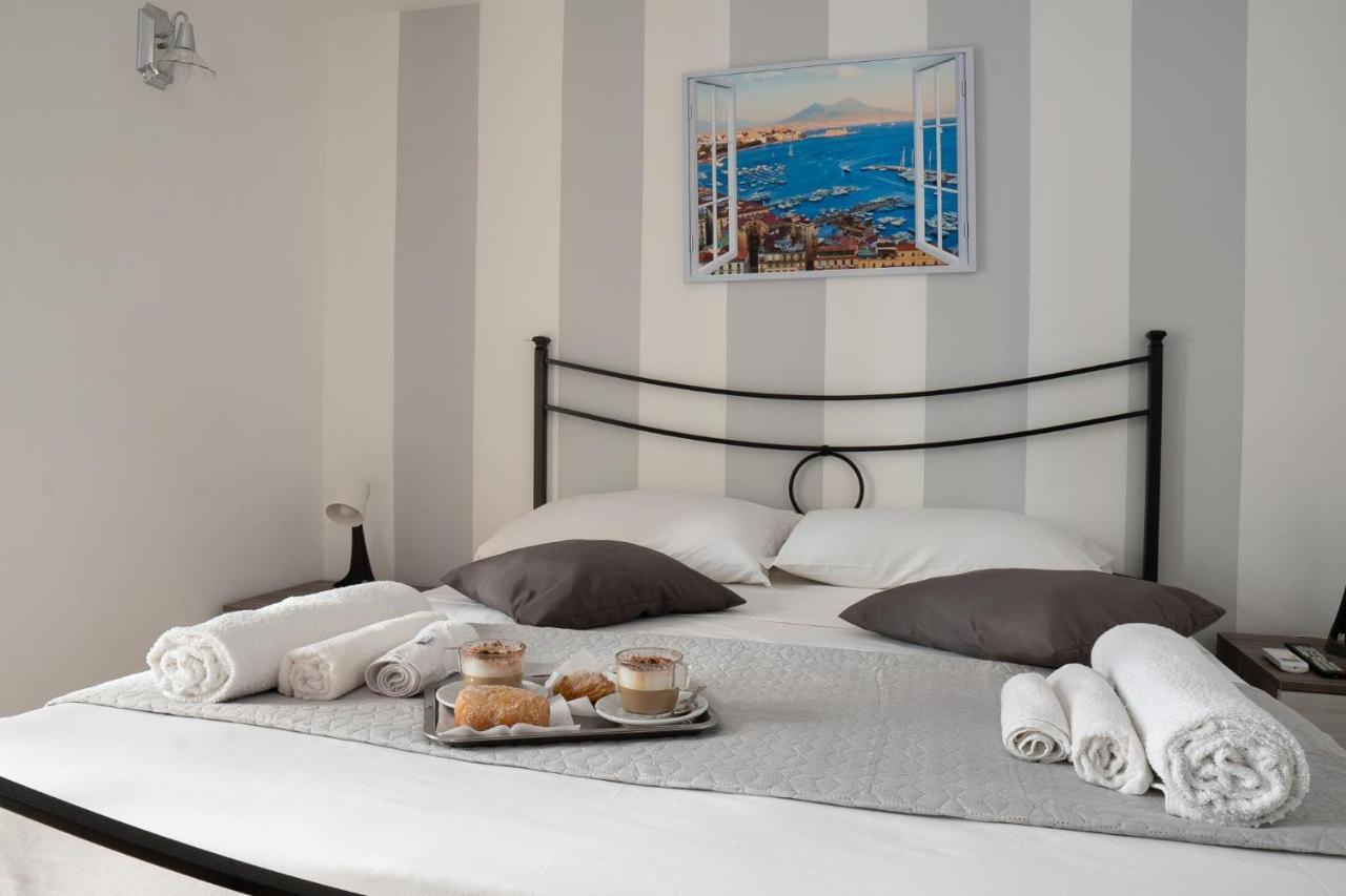Athmosfera Nova 18 Hotel Napels Buitenkant foto