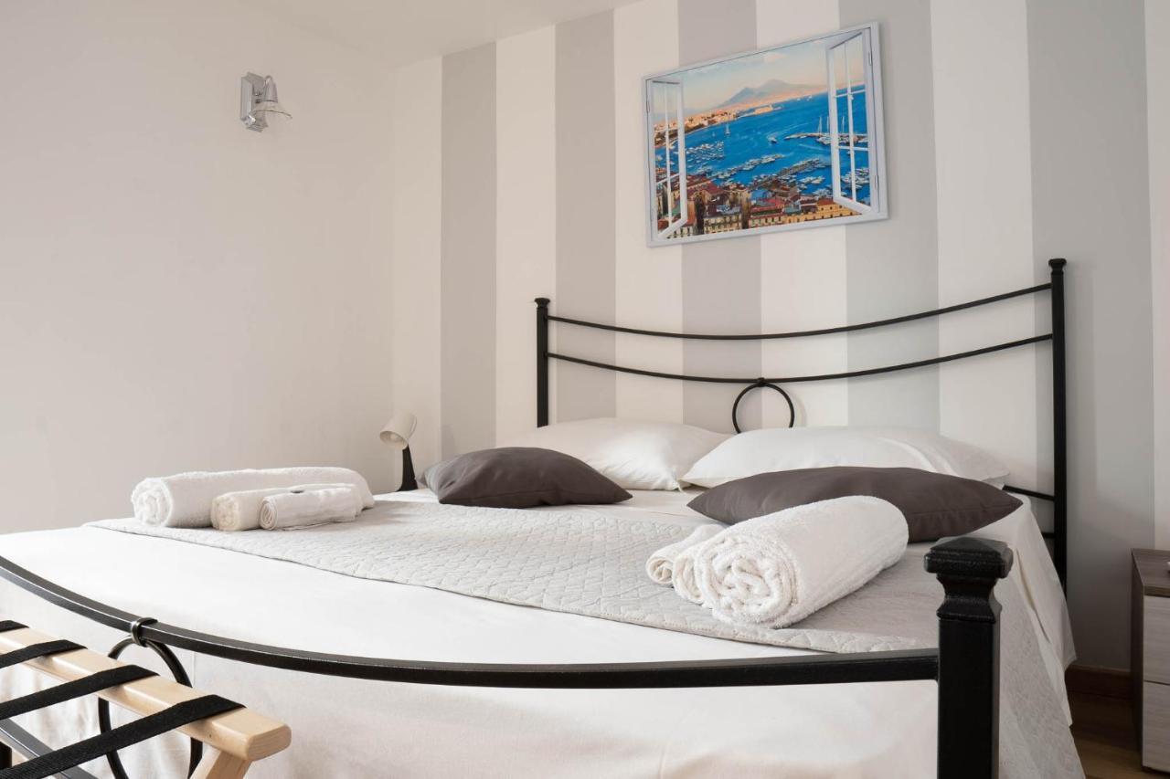 Athmosfera Nova 18 Hotel Napels Buitenkant foto