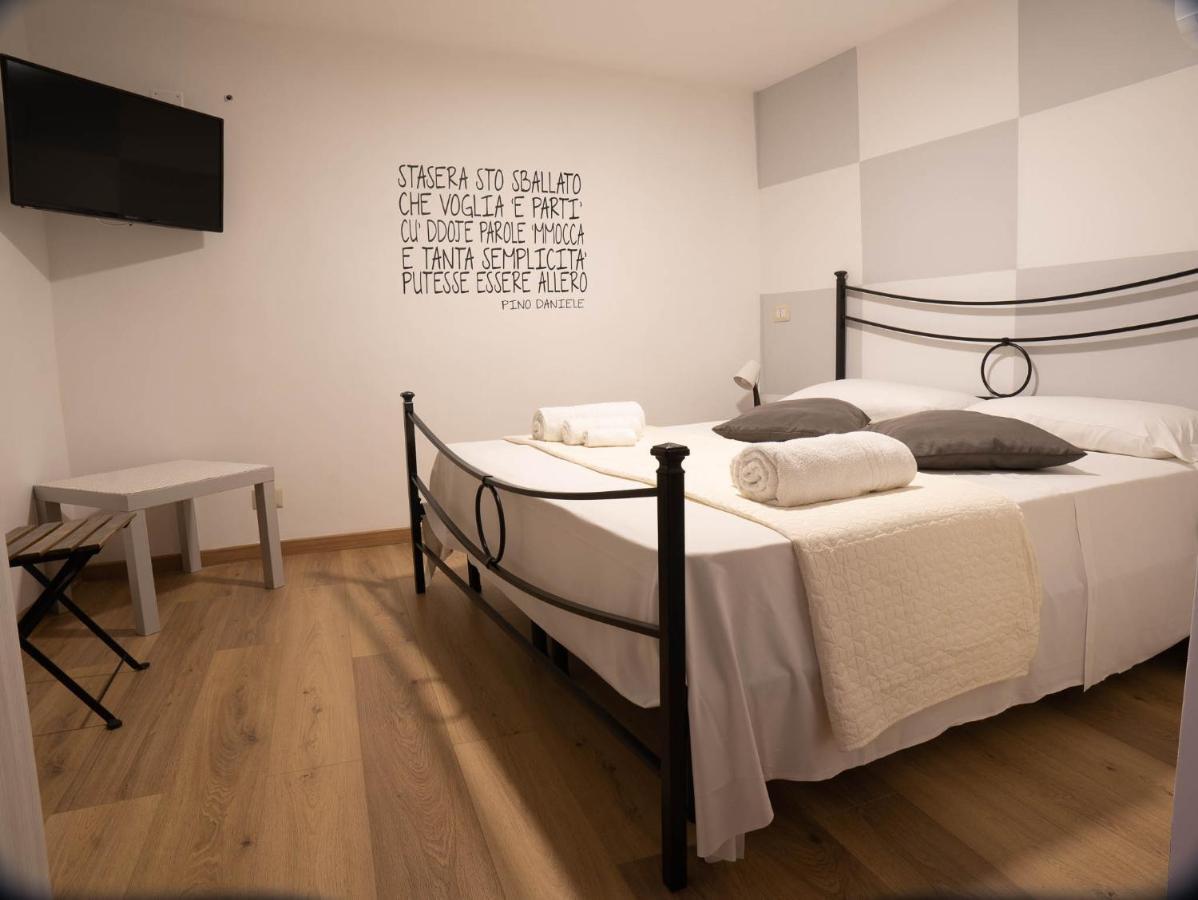 Athmosfera Nova 18 Hotel Napels Buitenkant foto
