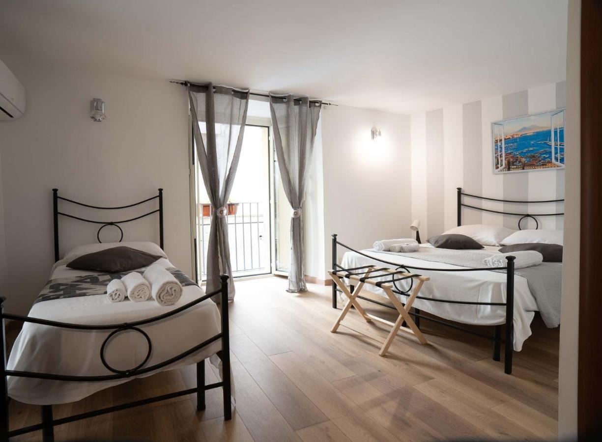 Athmosfera Nova 18 Hotel Napels Buitenkant foto